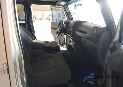 2011 Jeep Wrangler Unlimited Sport z USA, uszkodzony, nr VIN 1J4BA3H15BL581043